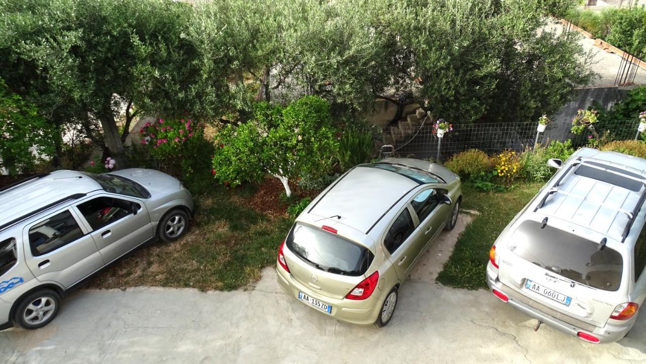 Garden Vila Ermali คซามิล ภายนอก รูปภาพ