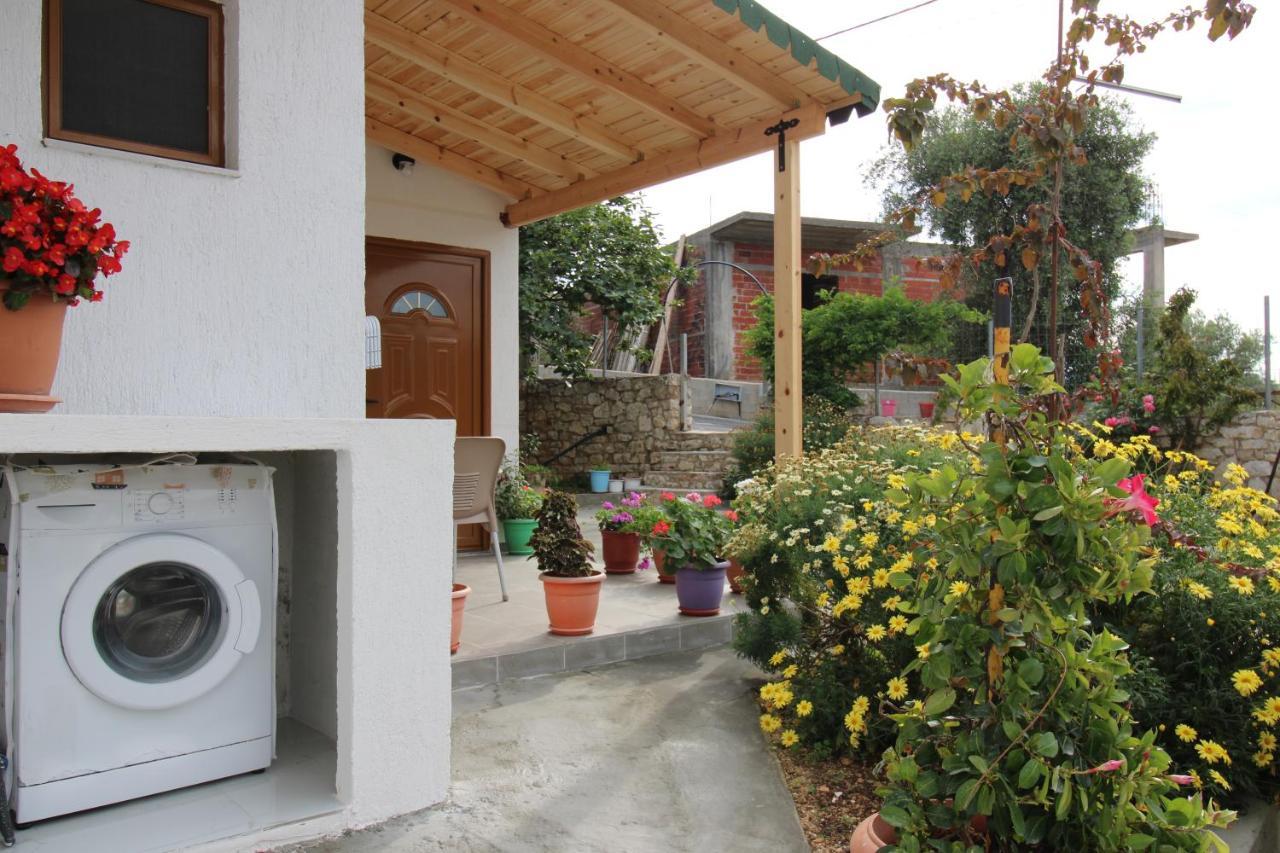 Garden Vila Ermali คซามิล ภายนอก รูปภาพ